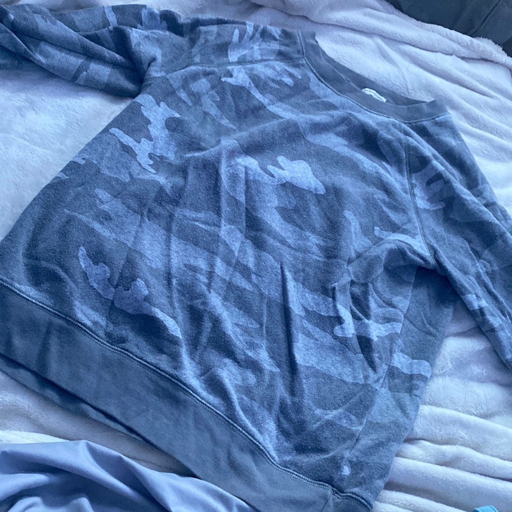 size small, camo, warm on inside